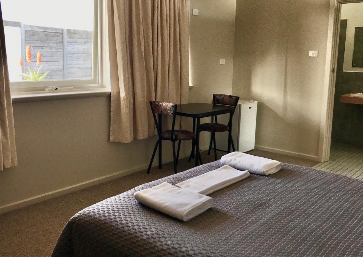 Highway One Motel Ceduna Extérieur photo