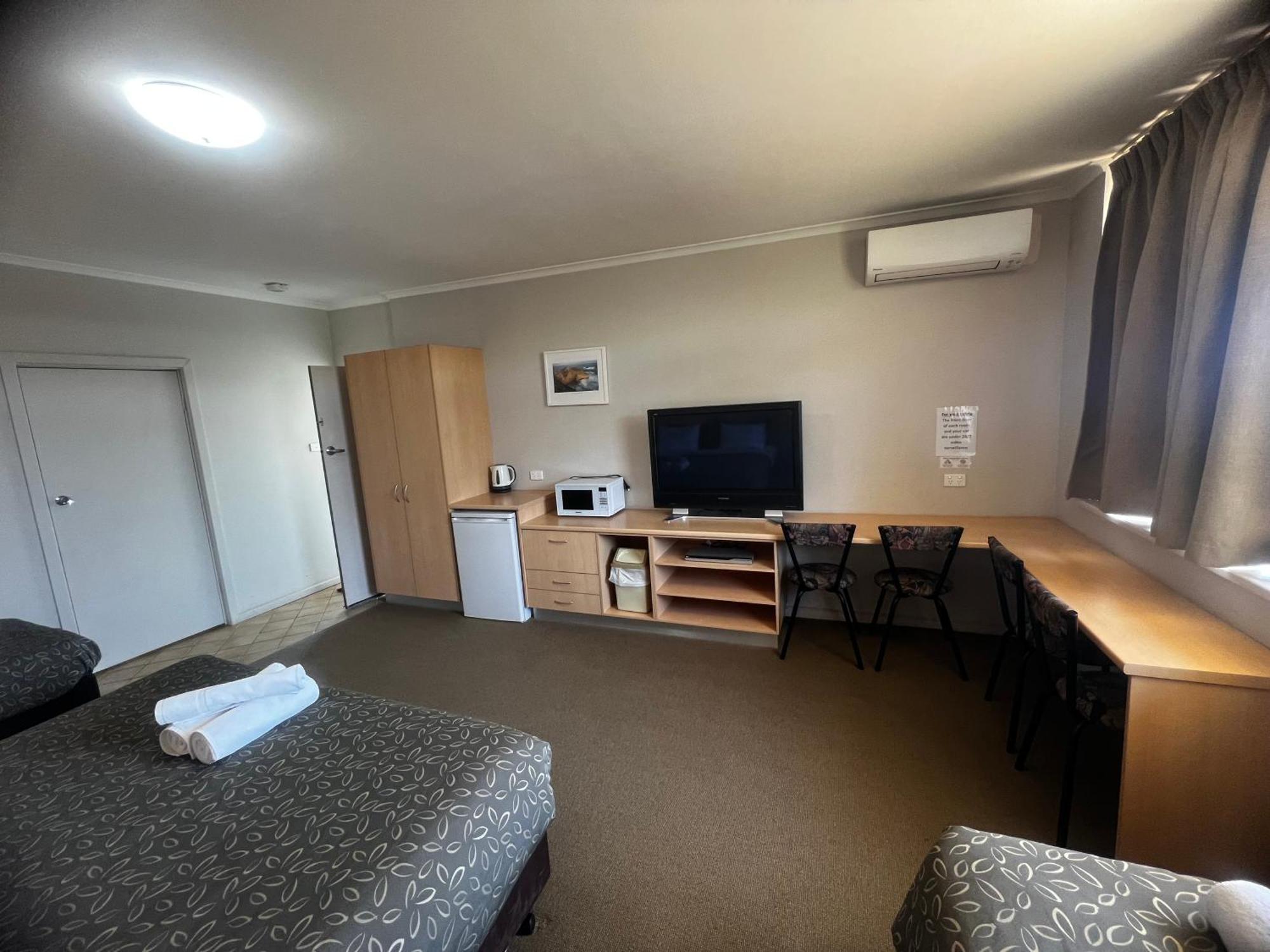 Highway One Motel Ceduna Extérieur photo